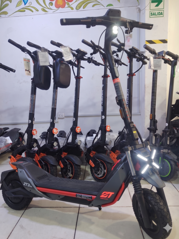 Gemini_Generated_Image_4m2v24m2v24m2v24 SCOOTER ELECTRICO NINEBOT SEGWAY ZT3 PRO
