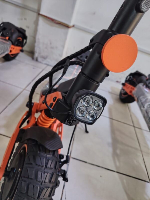 SCOOTER ELÉCTRICO KEPOW K3 MASTER 2400W + Pack Protección VIP (Mochila + GPS + Candado + Antipinchazos)