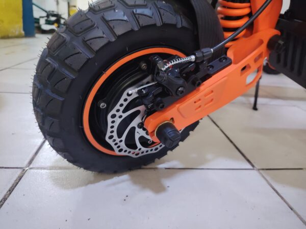 SCOOTER ELÉCTRICO KEPOW K3 MASTER 2400W + Pack Protección VIP (Mochila + GPS + Candado + Antipinchazos)