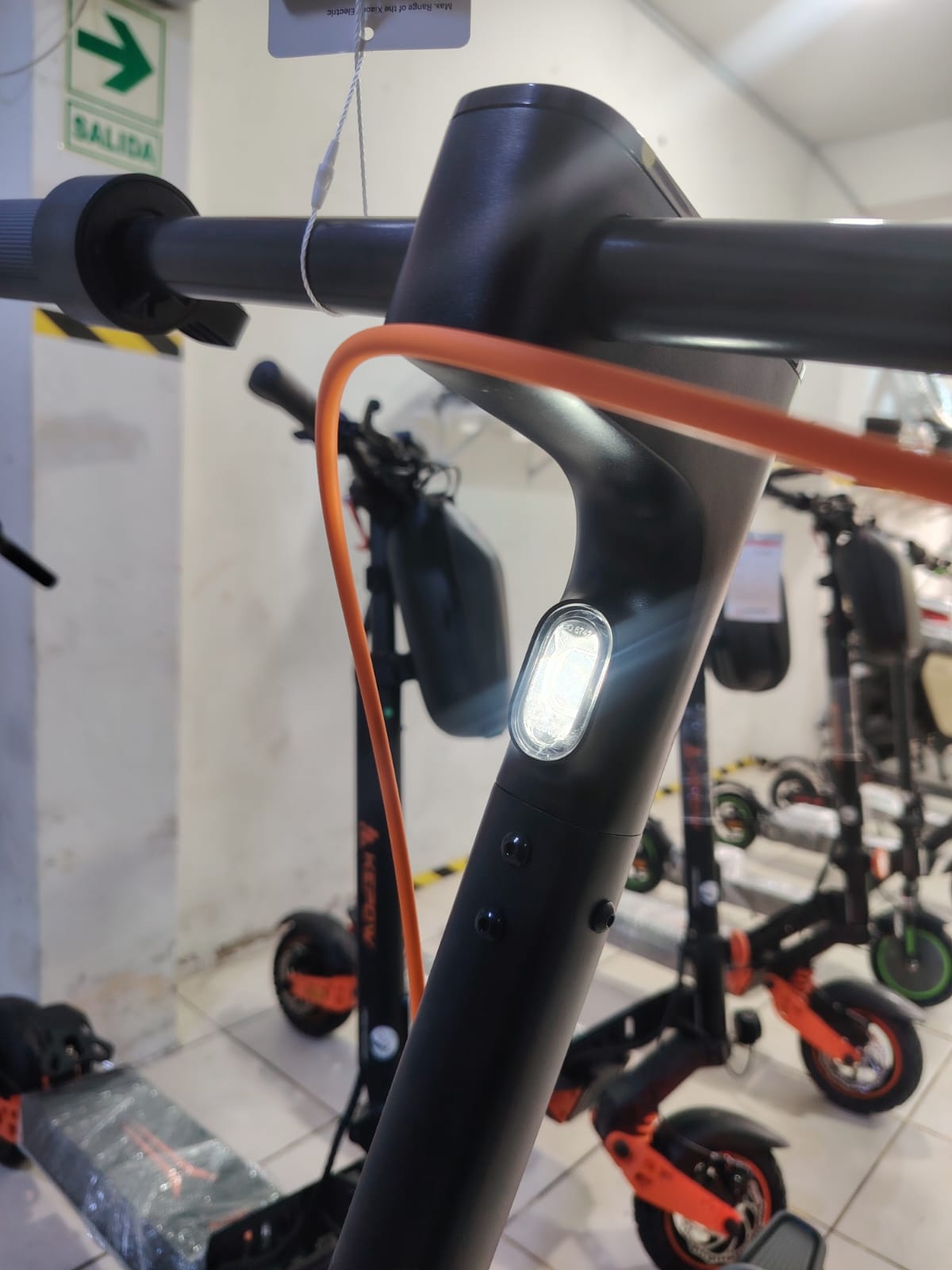 SCOOTER ELÉCTRICO XIAOMI 6 PRO - ARO 12 - Imagen 6